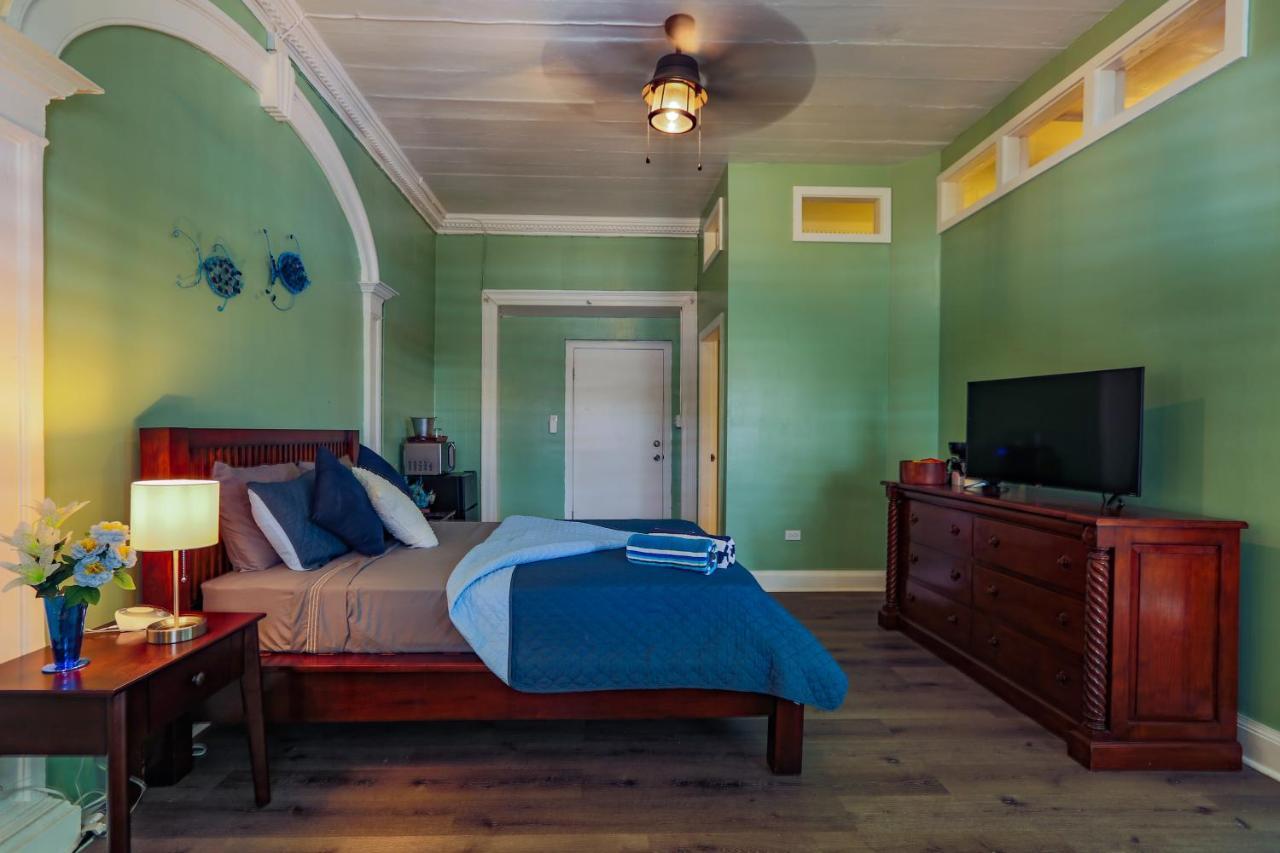 Hotel Victoria House Frederiksted Exteriér fotografie