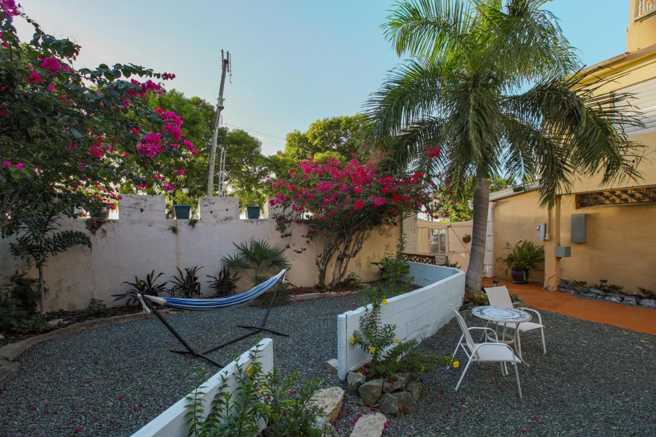 Hotel Victoria House Frederiksted Exteriér fotografie